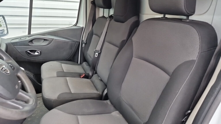 Nissan NV300 3T0 2.0 DCI 170 S/S DCT OPTIMA - Image 10 (July 7, 2026)