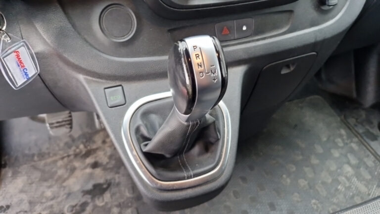 Nissan NV300 3T0 2.0 DCI 170 S/S DCT OPTIMA - Image 15 (July 7, 2026)
