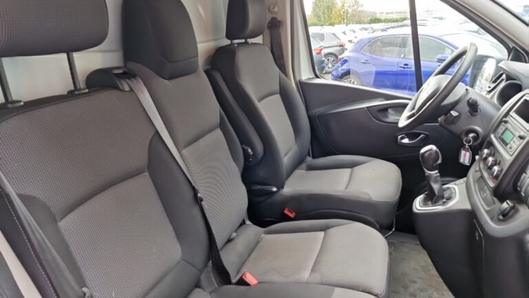 Nissan NV300 3T0 2.0 DCI 170 S/S DCT OPTIMA - Image 05 (July 7, 2026)