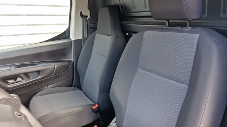 Peugeot Partner FOURGON LONG 950 KG BLUEHDI 100 SS BVM5 PREMIUM - Image 10 (July 7, 2026)