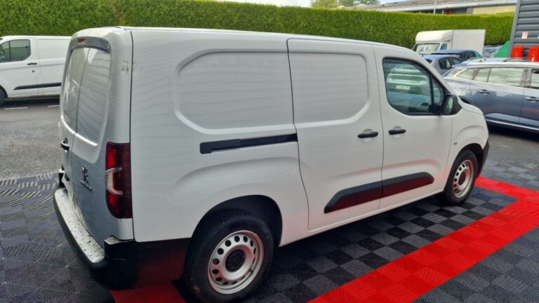Peugeot Partner FOURGON LONG 950 KG BLUEHDI 100 SS BVM5 PREMIUM - Image 06 (July 7, 2026)