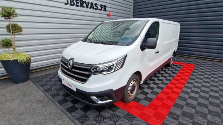 Renault Trafic FOURGON 3000 kg blue dci 130 grand confort - Image 02 (July 7, 2026)