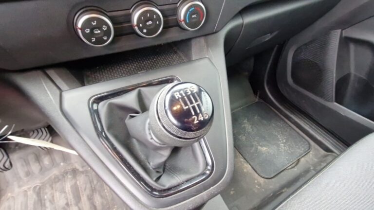 Renault Kangoo Van BLUE DCI 95 GRAND CONFORT - Image 15 (July 7, 2026)