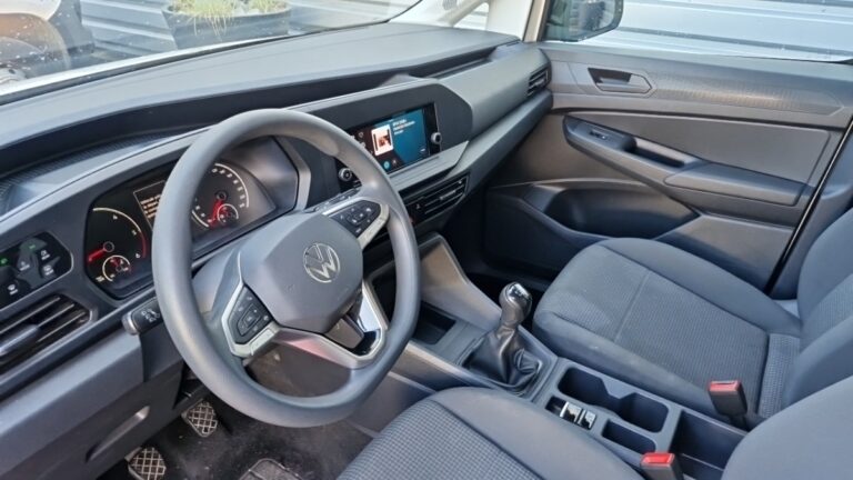Volkswagen Caddy CARGO 2.0 TDI 75 BVM6 BUSINESS - Image 09 (July 7, 2026)
