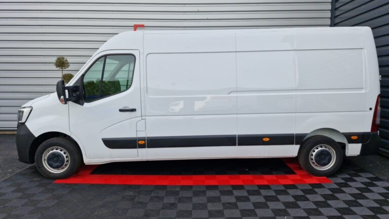 Renault Master F3500 blue dci 165 grand confort - Image 01 (July 7, 2026)