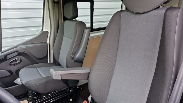 Renault Master F3500 blue dci 165 grand confort - Image 09 (July 7, 2026)