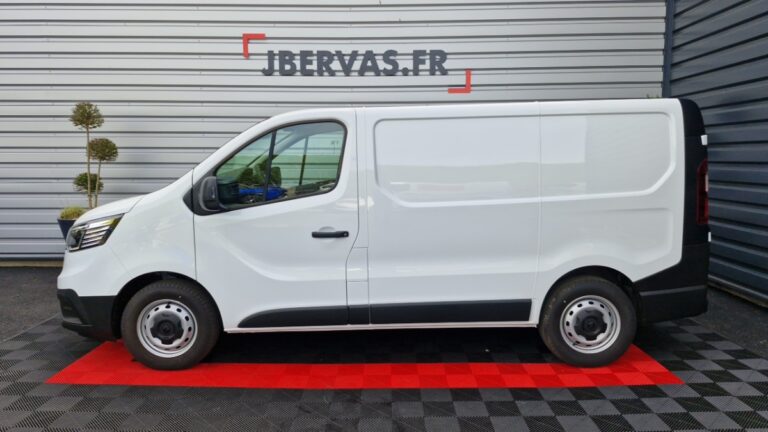 Renault Trafic 3000 kg blue dci 150 grand confort - Image 01 (July 7, 2026)