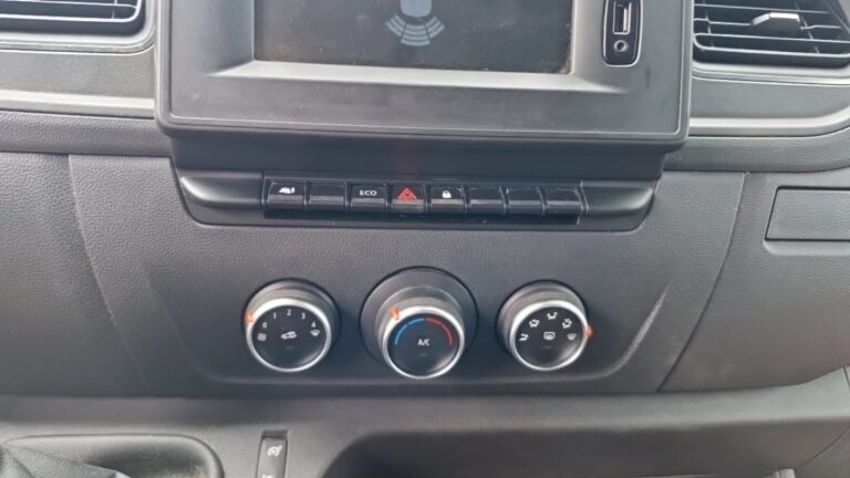 Renault Master FOURGON F3500 dci 135 grand confort - Image 19 (July 7, 2026)