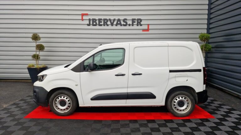 Peugeot Partner FOURGON STANDARD 1000 KG BLUEHDI 100 PREMIUM - Image 01 (July 7, 2026)