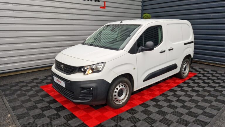 Peugeot Partner FOURGON STANDARD 1000 KG BLUEHDI 100 PREMIUM - Image 02 (July 7, 2026)