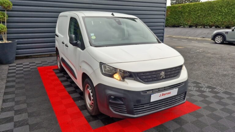 Peugeot Partner FOURGON STANDARD 1000 KG BLUEHDI 100 PREMIUM - Image 03 (July 7, 2026)