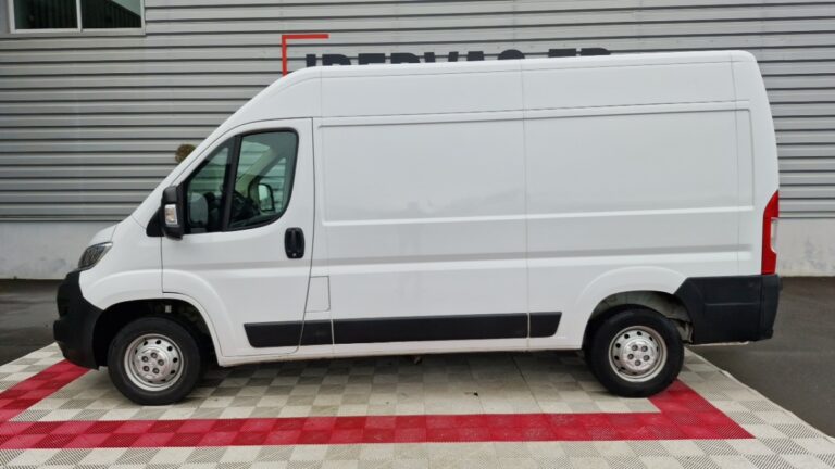 Citroën Jumper FOURGON TOLE 35 BLUEHDI 140 SS BVM6 CONTROL - Image 01 (July 7, 2026)