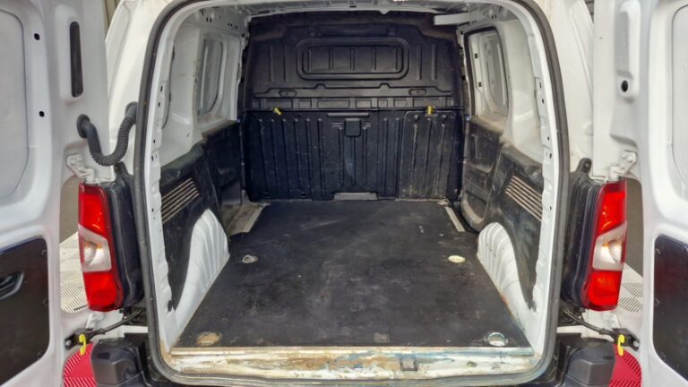 Toyota Proace City MEDIUM 1.5L 100 D-4D BVM5 ACTIVE - Image 07 (July 7, 2026)