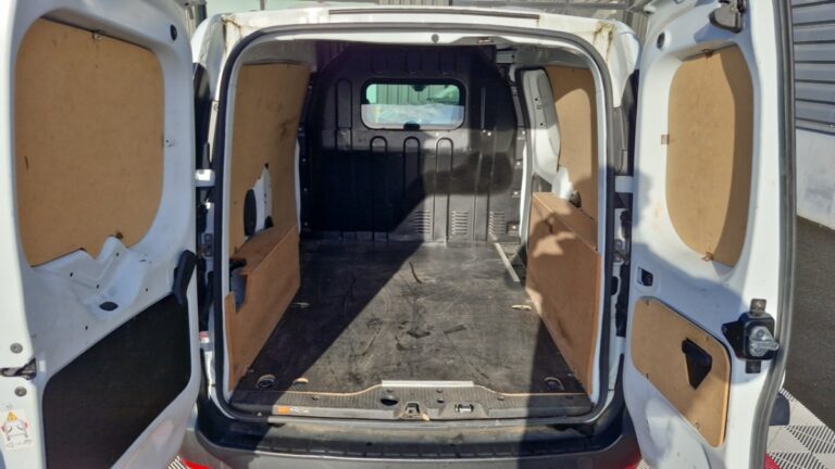 Renault Express Van BLUE DCI 95 – 22 CONFORT - Image 06 (July 7, 2026)