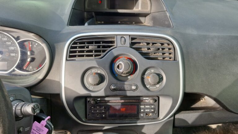 Renault Kangoo Express BLUE DCI 80 GRAND CONFORT - Image 15 (July 7, 2026)