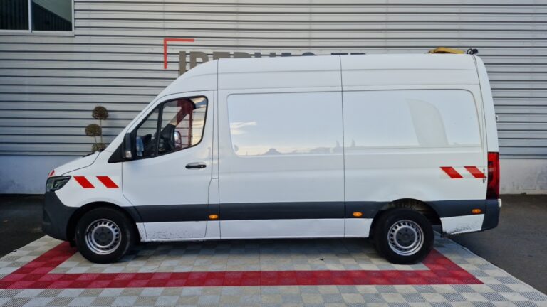Mercedes Sprinter FOURGON 317 cdi 37 3.5t rwd pro - Image 01 (July 7, 2026)