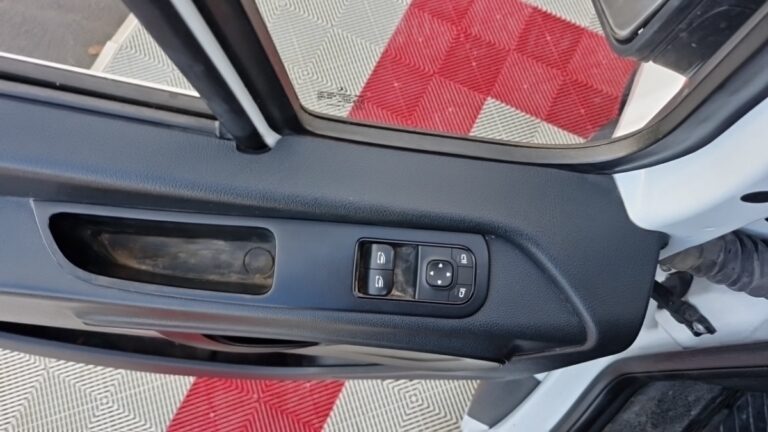 Mercedes Sprinter FOURGON 317 cdi 37 3.5t rwd pro - Image 12 (July 7, 2026)
