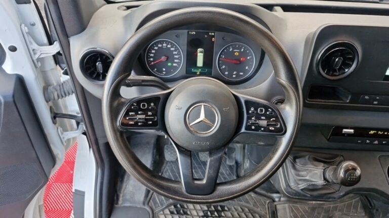 Mercedes Sprinter FOURGON 317 cdi 37 3.5t rwd pro - Image 13 (July 7, 2026)