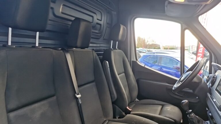 Mercedes Sprinter FOURGON 317 cdi 37 3.5t rwd pro - Image 06 (July 7, 2026)