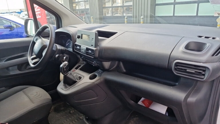 Citroën Berlingo VAN M 650 BLUEHDI 100 SS BVM5 CLUB - Image 04 (July 7, 2026)