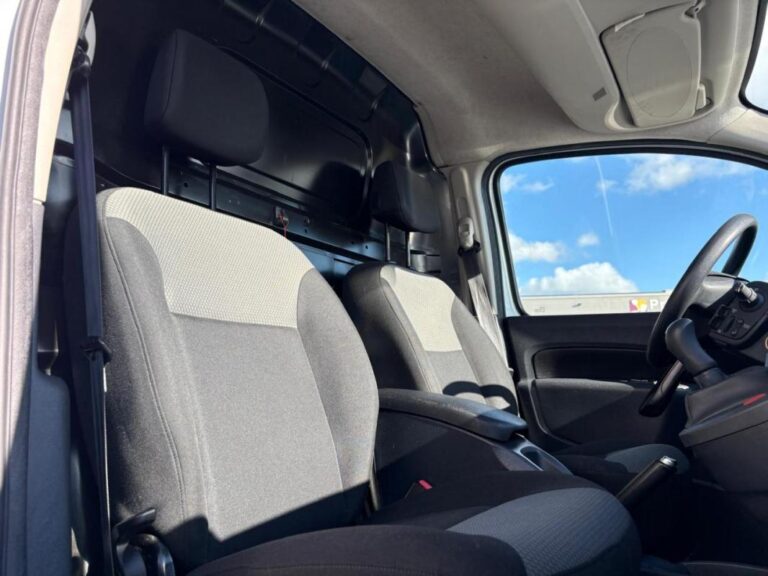 Renault Kangoo L1 1.5 dCi 75 CH Générique – GARANTIE 6 MOIS - Image 13 (July 7, 2026)