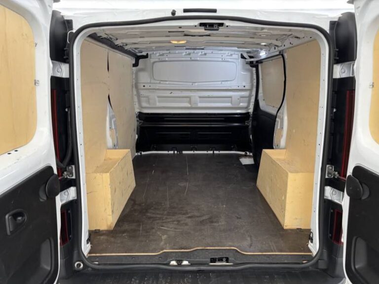 Renault Trafic FG BLUE DCI 130 3T GSR2 ADVANCE - Image 18 (July 7, 2026)