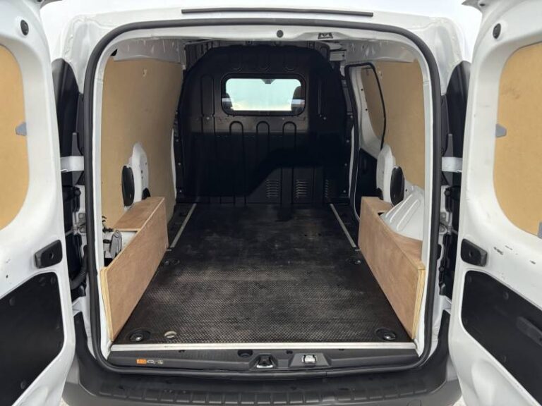 Renault Express (30) VAN BLUE DCI 75 – 22 CONFORT - Image 18 (July 7, 2026)