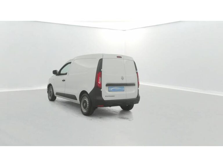Renault Express (30) VAN BLUE DCI 75 – 22 CONFORT - Image 03 (July 7, 2026)