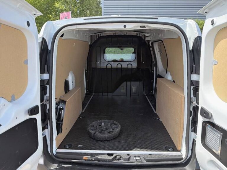 Renault Express (30) VAN BLUE DCI 75 – 22 CONFORT - Image 18 (July 7, 2026)