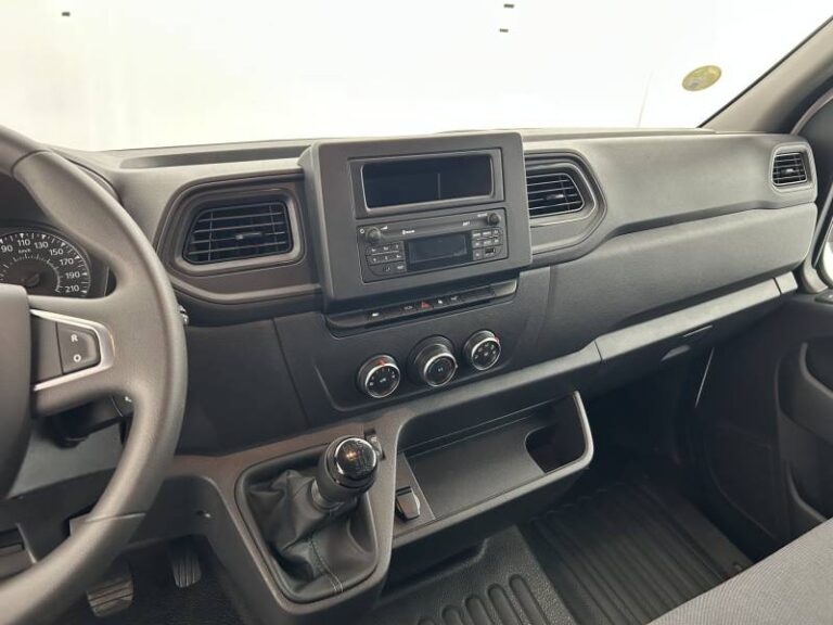 Renault Master FOURGON FGN TRAC F3500 BLUE DCI 135 CONFORT - Image 12 (July 7, 2026)
