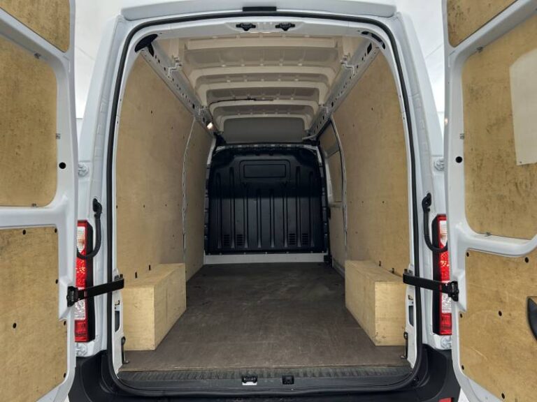 Renault Master FOURGON FGN TRAC F3500 BLUE DCI 135 CONFORT - Image 18 (July 7, 2026)