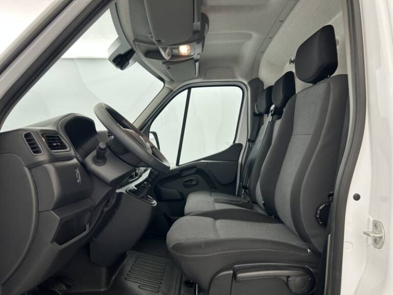 Renault Master FOURGON FGN TRAC F3500 BLUE DCI 135 CONFORT - Image 09 (July 7, 2026)