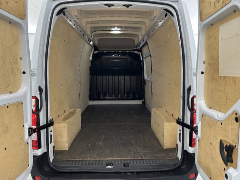 Renault Master FOURGON FGN TRAC F3500 BLUE DCI 135 CONFORT - Image 18 (July 7, 2026)