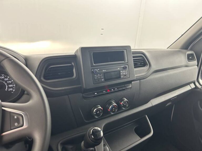 Renault Master FOURGON FGN TRAC F3500 BLUE DCI 135 CONFORT - Image 12 (July 7, 2026)