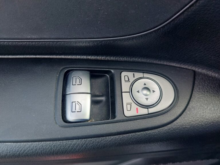 Mercedes Vito 116 CDI Fourgon Extra long l3 163ch BVA 34890€HT G - Image 10 (July 7, 2026)
