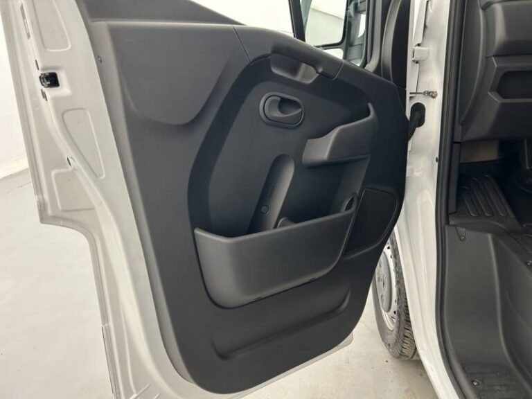 Renault Master FOURGON FGN TRAC F3500 BLUE DCI 135 CONFORT - Image 10 (July 7, 2026)
