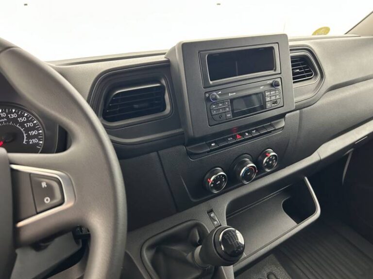 Renault Master FOURGON FGN TRAC F3500 BLUE DCI 135 CONFORT - Image 11 (July 7, 2026)