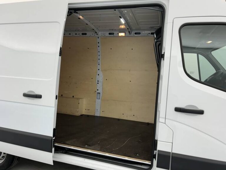 Renault Master FOURGON FGN TRAC F3500 BLUE DCI 135 CONFORT - Image 15 (July 7, 2026)