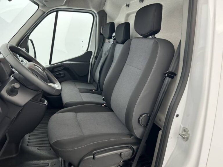 Renault Master FOURGON FGN TRAC F3500 BLUE DCI 135 CONFORT - Image 09 (July 7, 2026)