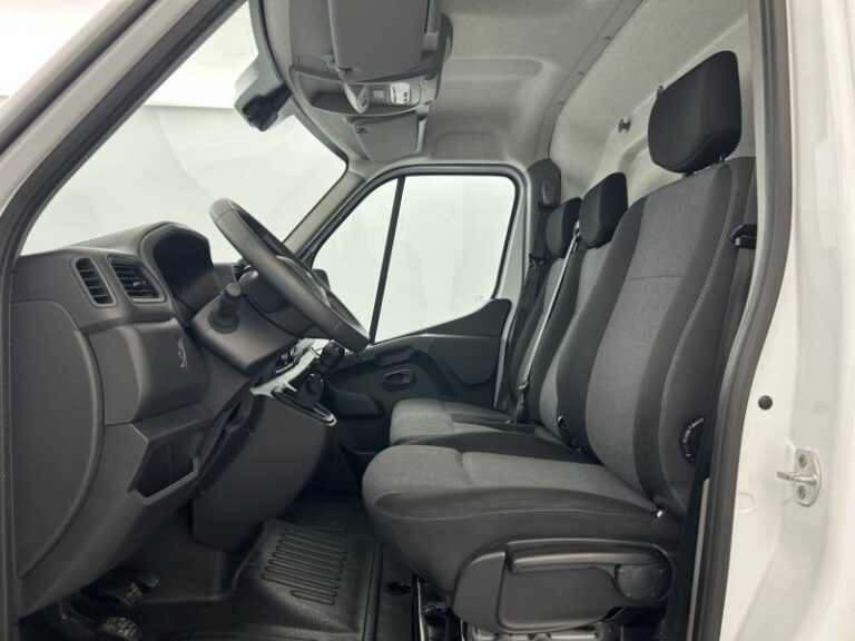 Renault Master FOURGON FGN TRAC F3500 BLUE DCI 135 CONFORT - Image 09 (July 7, 2026)