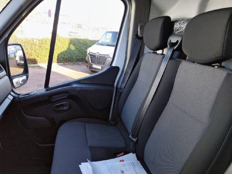 Renault Master FOURGON FGN TRAC F3500 BLUE DCI 135 CONFORT - Image 13 (July 7, 2026)