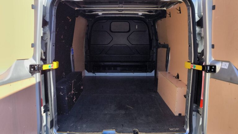 Ford Transit Custom 2.0 EcoBlue 170 Limited Cabine Approfondie - Image 14 (July 7, 2026)