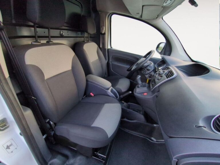 Renault Kangoo Express II 1.5 DCI 90CH EXTRA R-LINK MOTRICITE RENFORCEE FAM - Image 11 (July 7, 2026)