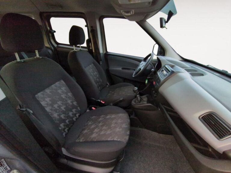 Opel Combo TOUR 1.6 CDTI 90CH COSMO - Image 13 (July 7, 2026)
