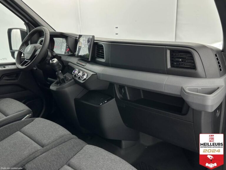 Renault Master IV 3500 2.0 BluedCi 130ch Extra - Image 07 (July 7, 2026)
