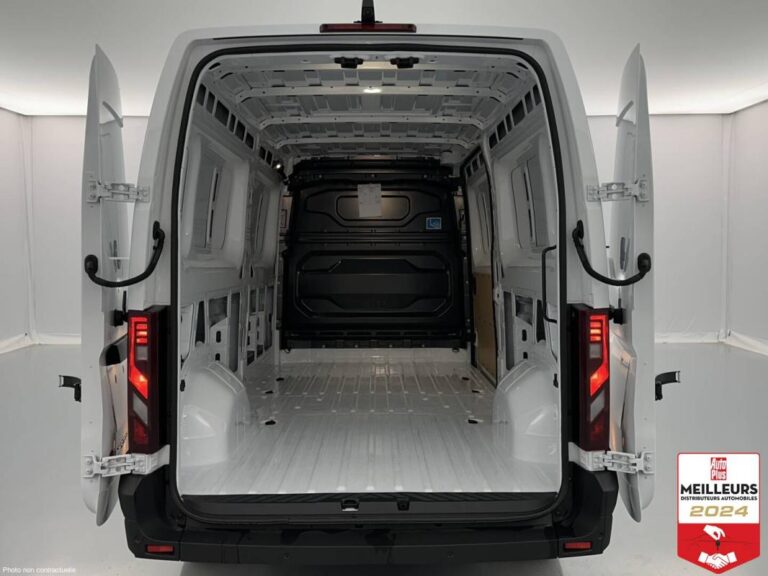 Renault Master IV 3500 2.0 BluedCi 170ch Extra - Image 09 (July 7, 2026)