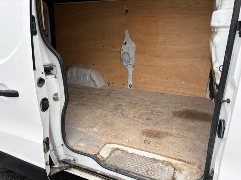 Renault Trafic III Fourgon Dci 95 Grand Confort - Image 08 (July 7, 2026)