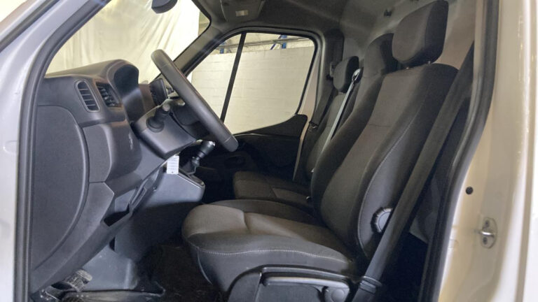 Renault Master III Fourgon DCI 150 Grand Confort - Image 02 (July 7, 2026)