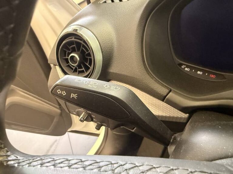 Audi Q2 30 TDI 116 S tronic 7 Design - Image 13 (July 7, 2026)