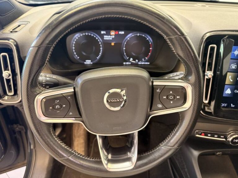 Volvo XC40 D4 AWD AdBlue 190 ch Geartronic 8 Inscription Luxe - Image 16 (July 7, 2026)
